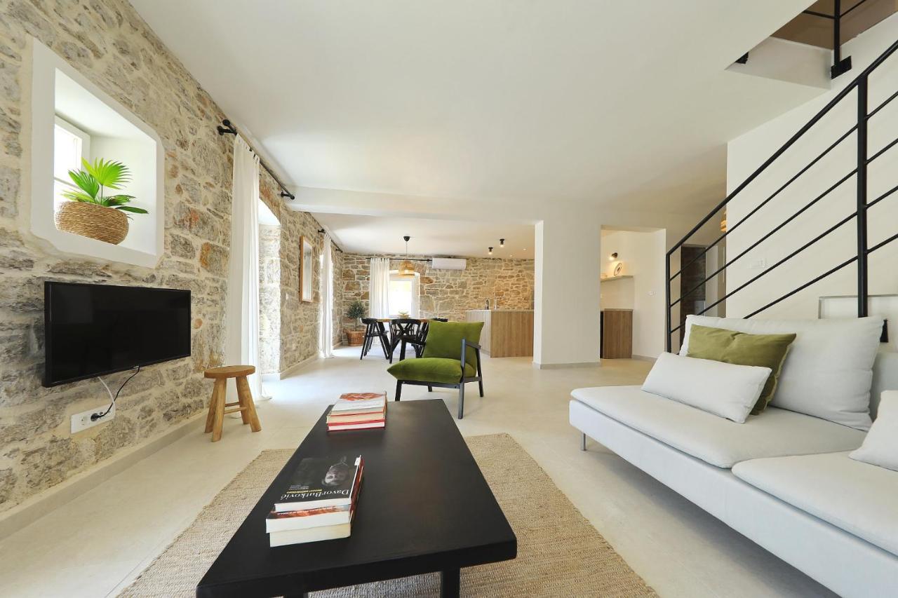 Villa Mira With A Heated Pool And A Sea View Božava Zewnętrze zdjęcie
